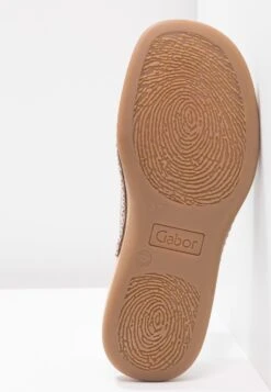 Gabor Muiltjes - Fumo -Gabor Winkel 09d89728270042dd86868be01679a1c2