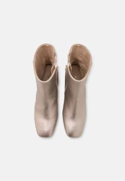 Gabor Comfort Korte Laarzen - Puder -Gabor Winkel 3c89db24fd1c45b9a7c8fa30f0c5a0d8