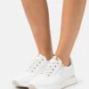 Gabor Comfort Wide Fit - Sneakers Laag - Weiss/Platino 1 Gabor Comfort Wide Fit - Sneakers Laag - Weiss/Platino -Gabor Winkel 51a69b3fbcf24798b7749c73d0056599