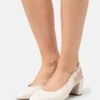Gabor Klassieke Pumps - Panna 1 Gabor Klassieke Pumps - Panna -Gabor Winkel 6c0f0199e16943668242636ea9cbdcb7