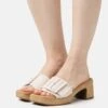 Gabor Comfort Clogs - Ivory 2 Gabor Comfort Clogs - Ivory -Gabor Winkel b8fe462b6b194acf945b7707139af488