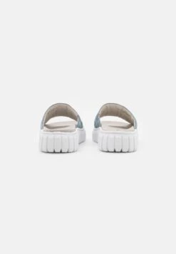 Gabor Muiltjes - Cloud 11 Gabor Muiltjes - Cloud -Gabor Winkel c418e0a5aa094fc6ac22e286982b7f9f