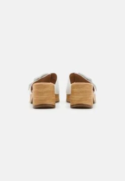 Gabor Comfort Clogs - Weiß 11 Gabor Comfort Clogs - Weiß -Gabor Winkel db0ae8b9b38d4159aed1aaca6fb4112f